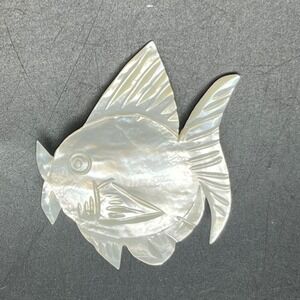 Vintage White Mother of Pearl
MOP Carved Shell‎ Fish
Brooch Bethlehem